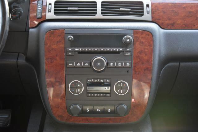 Chevrolet Avalanche LT 4WD 2013