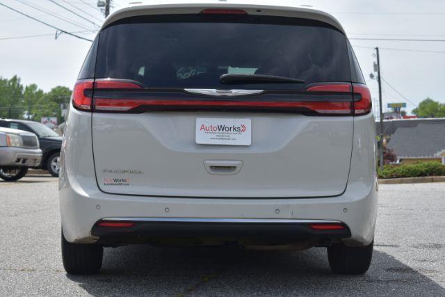 Chrysler Pacifica Touring Plus 2021