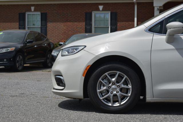 Chrysler Pacifica Touring Plus 2021