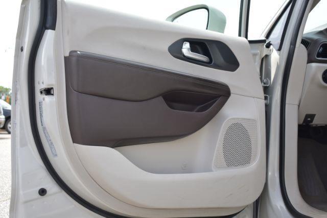 Chrysler Pacifica Touring Plus 2021