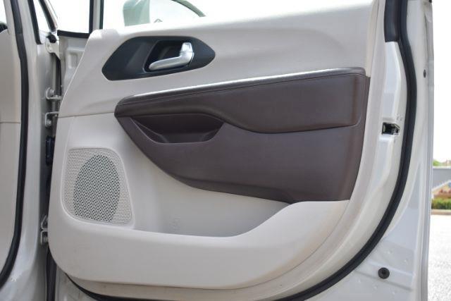 Chrysler Pacifica Touring Plus 2021