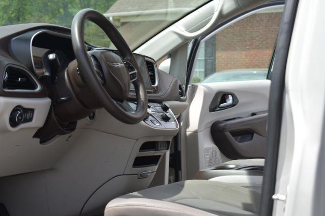 Chrysler Pacifica Touring Plus 2021