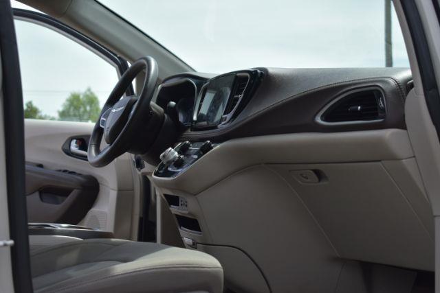 Chrysler Pacifica Touring Plus 2021