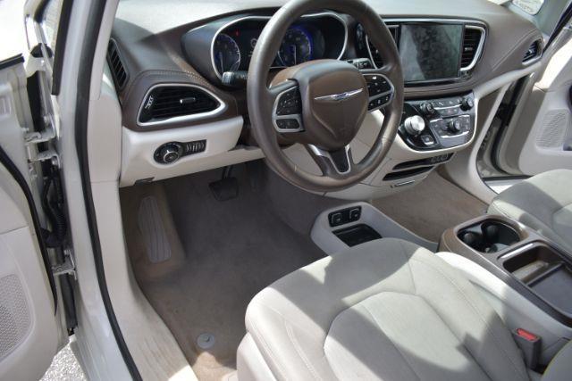 Chrysler Pacifica Touring Plus 2021