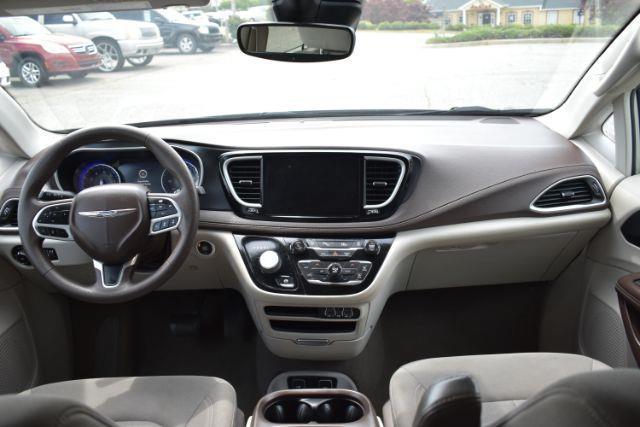 Chrysler Pacifica Touring Plus 2021