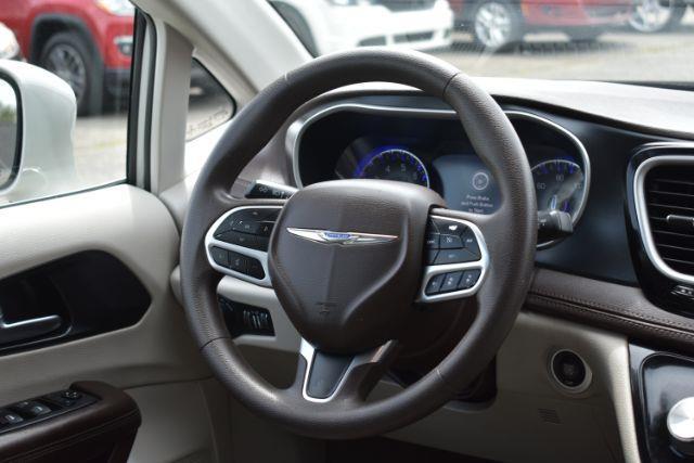 Chrysler Pacifica Touring Plus 2021