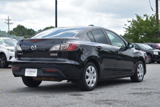 Mazda MAZDA3 i Sport 4-Door 2011