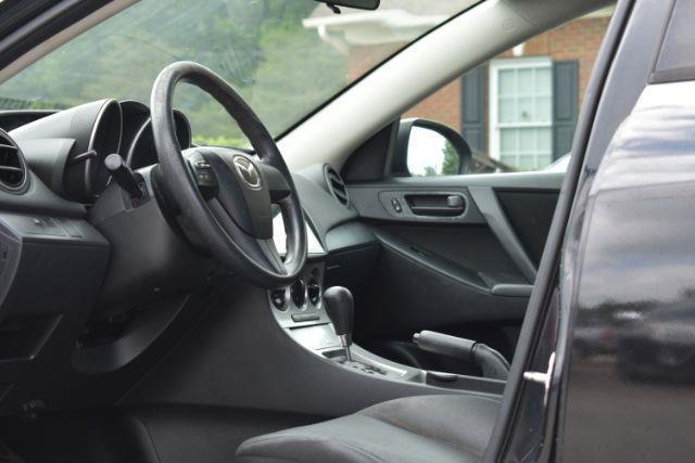 Mazda MAZDA3 i Sport 4-Door 2011