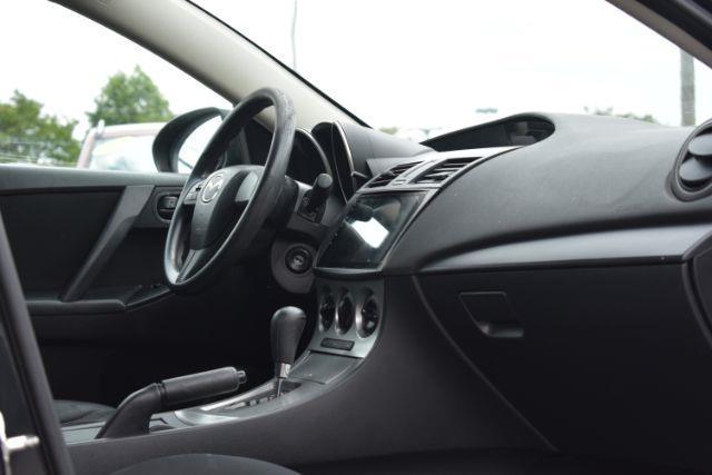 Mazda MAZDA3 i Sport 4-Door 2011