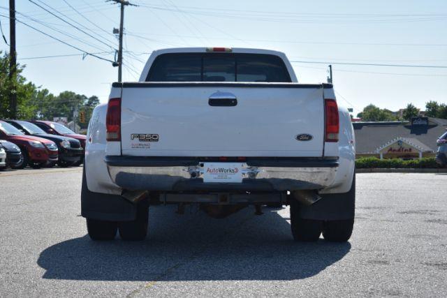 Ford F-350 SD XLT Crew Cab 4WD DRW 2006