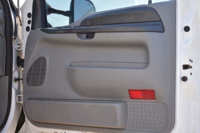 Ford F-350 SD XLT Crew Cab 4WD DRW 2006