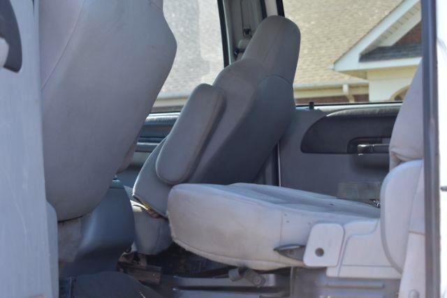 Ford F-350 SD XLT Crew Cab 4WD DRW 2006