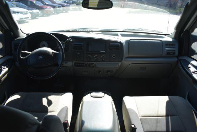 Ford F-350 SD XLT Crew Cab 4WD DRW 2006