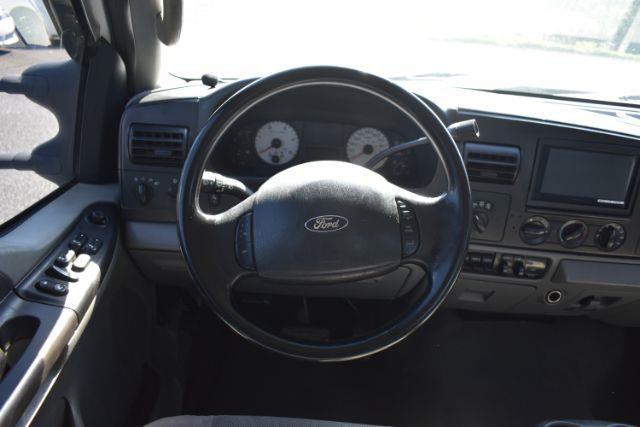 Ford F-350 SD XLT Crew Cab 4WD DRW 2006