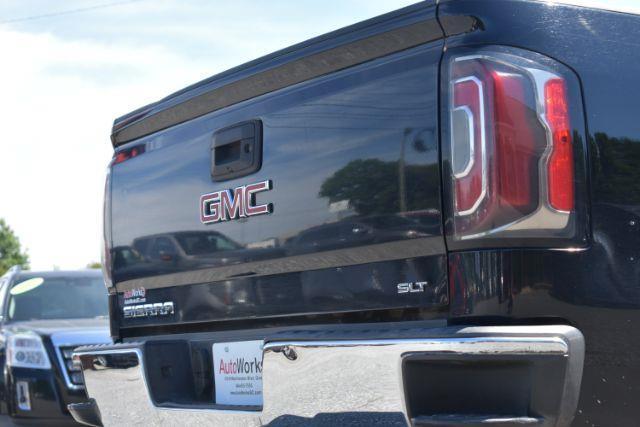 GMC Sierra 1500 SLT Crew Cab Long Box 2WD 2017