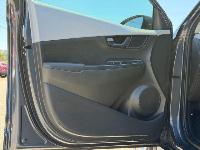 Hyundai Kona SEL 2021