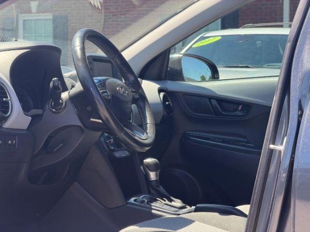 Hyundai Kona SEL 2021