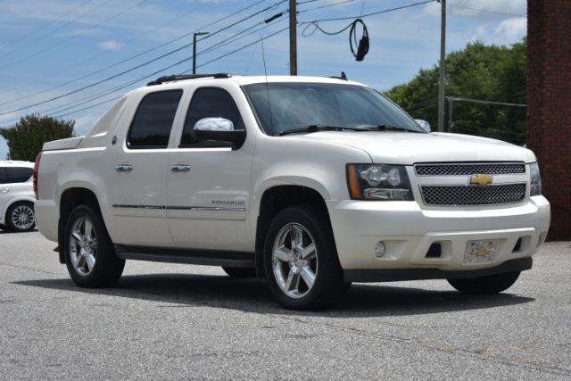 Chevrolet Avalanche LTZ 4WD 2013