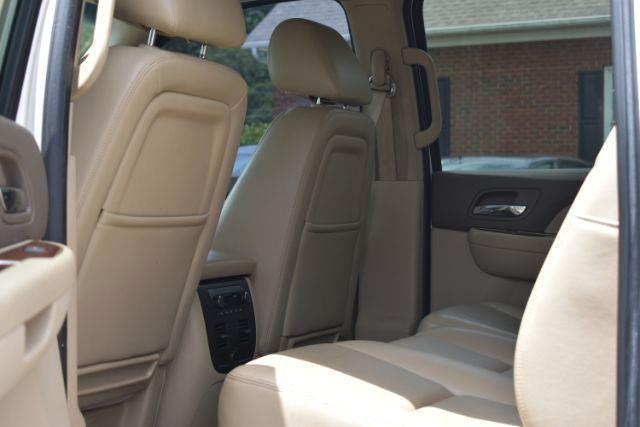 Chevrolet Avalanche LTZ 4WD 2013
