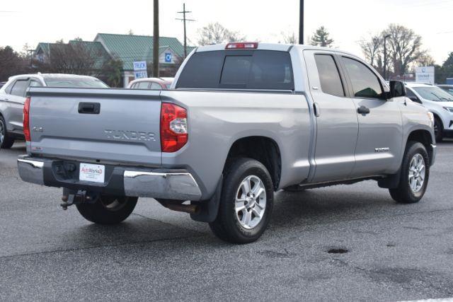 Toyota Tundra SR5 4.6L V8 Double Cab 4WD 2017
