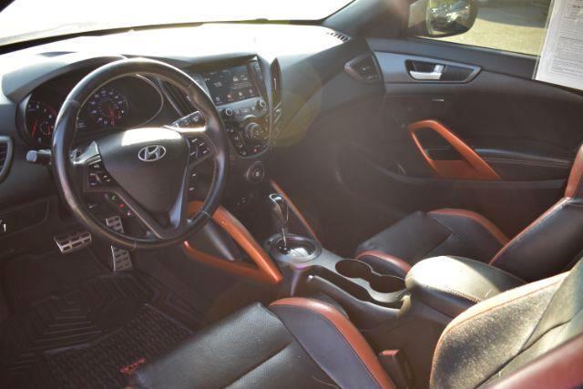 Hyundai Veloster Turbo R-Spec w/Red Interior 6M 2017