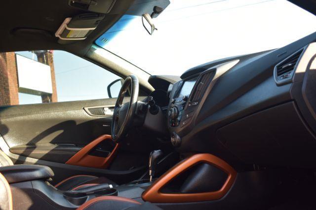 Hyundai Veloster Turbo R-Spec w/Red Interior 6M 2017
