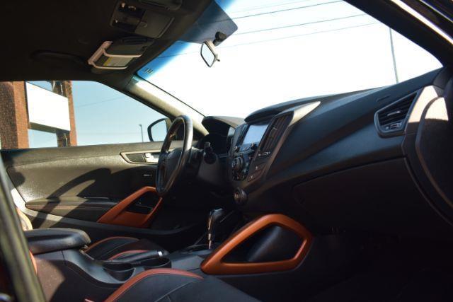 Hyundai Veloster Turbo R-Spec w/Red Interior 6M 2017