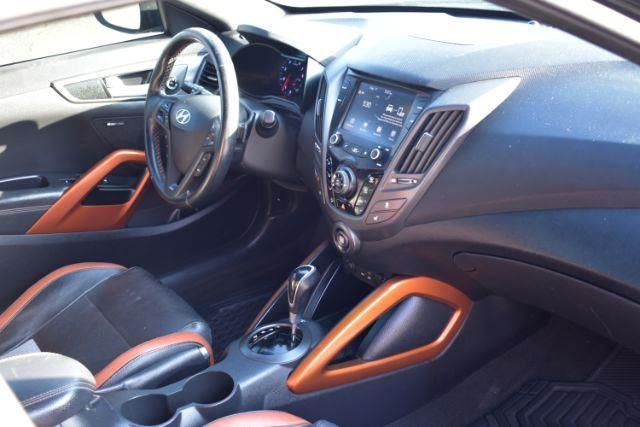 Hyundai Veloster Turbo R-Spec w/Red Interior 6M 2017