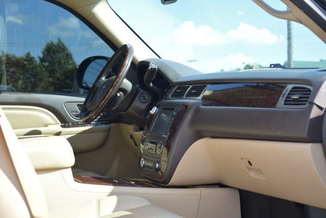 GMC Yukon Denali 4WD 2013
