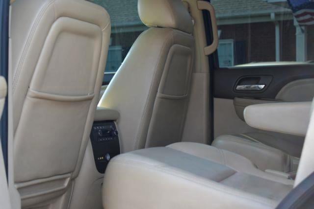 GMC Yukon Denali 4WD 2013