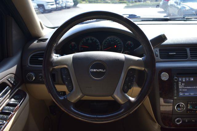 GMC Yukon Denali 4WD 2013