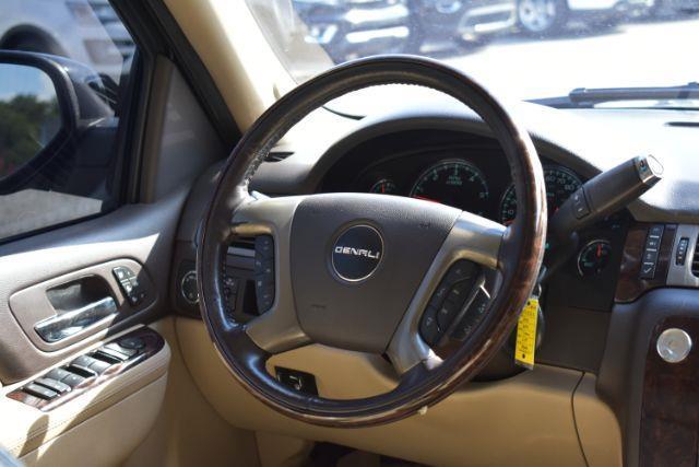 GMC Yukon Denali 4WD 2013