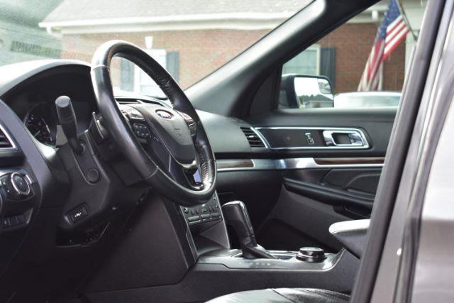 Ford Explorer Limited 4WD 2017