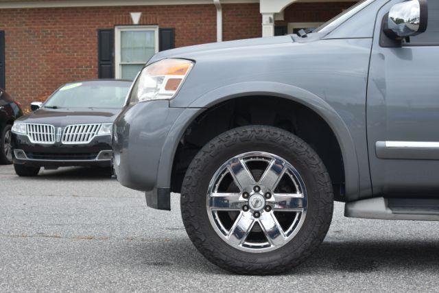 Nissan Armada Platinum 4WD 2014