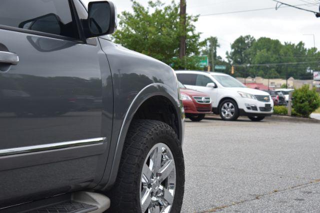 Nissan Armada Platinum 4WD 2014