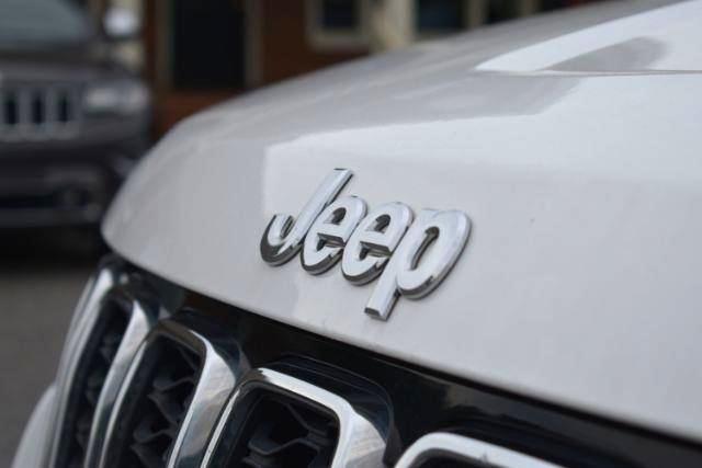 Jeep Grand Cherokee Laredo 4WD 2018