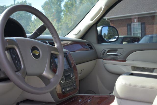Chevrolet Tahoe LTZ 2WD 2012