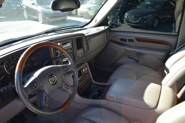 Cadillac Escalade AWD 2004