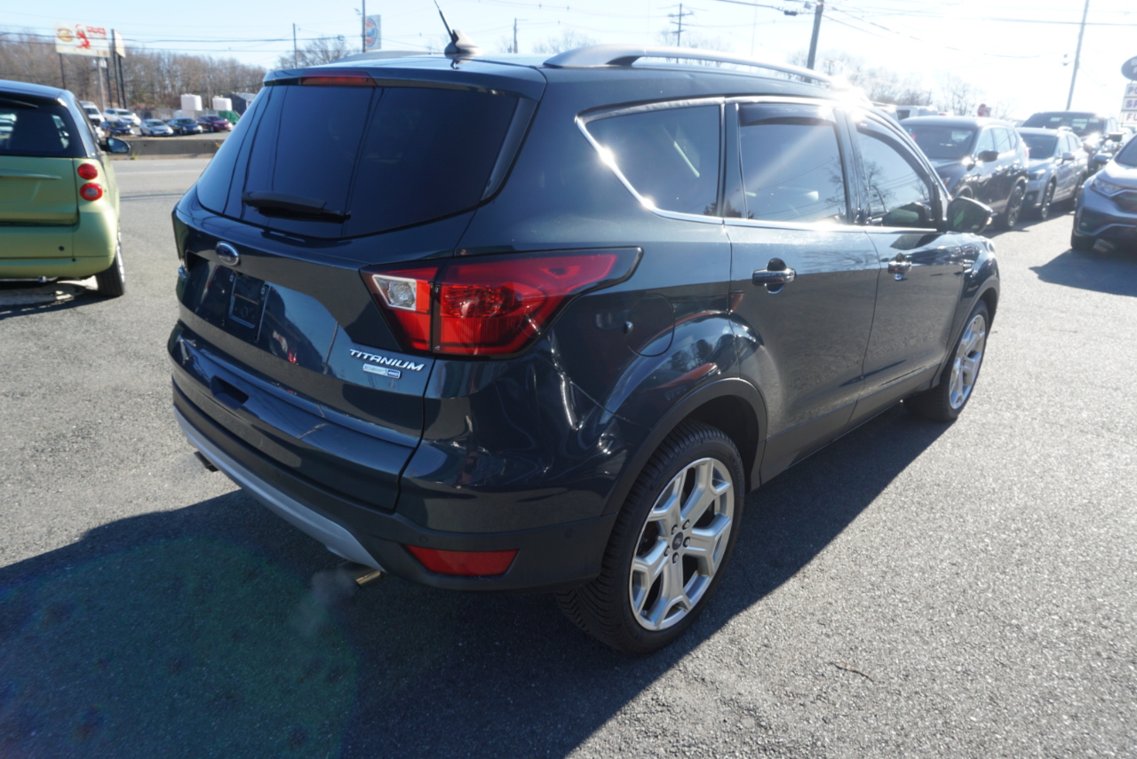 Ford Escape Titanium 4WD 2019