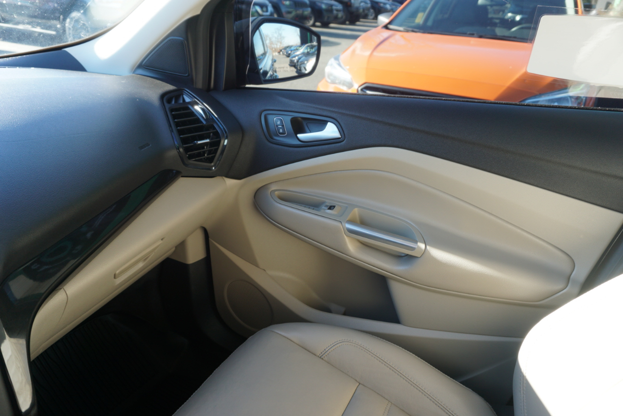 Ford Escape Titanium 4WD 2019