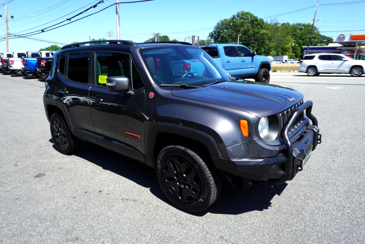2018 Jeep Renegade Trailhawk photo 2