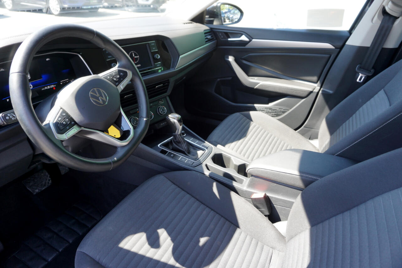 2024 Volkswagen Jetta S photo 11