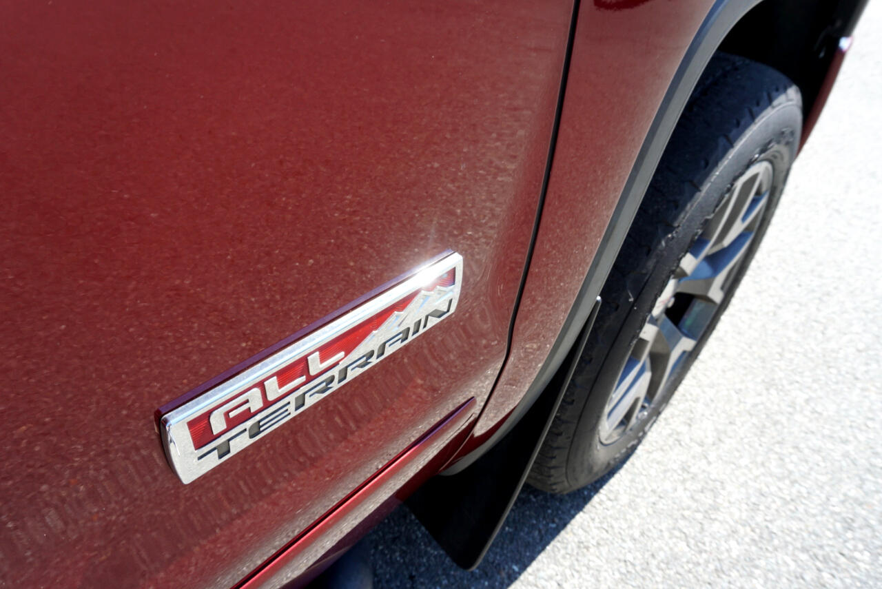 2017 Gmc Sierra 1500 SLT photo 2