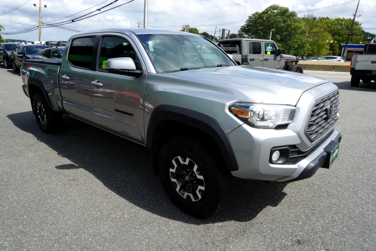 2021 Toyota Tacoma SR5 Double Cab photo 2
