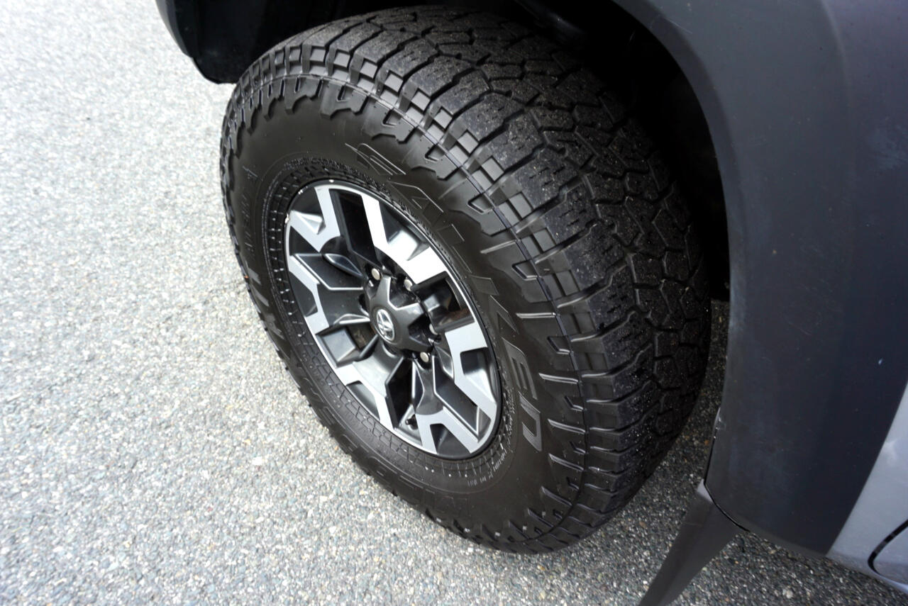 2021 Toyota Tacoma SR5 Double Cab photo 10