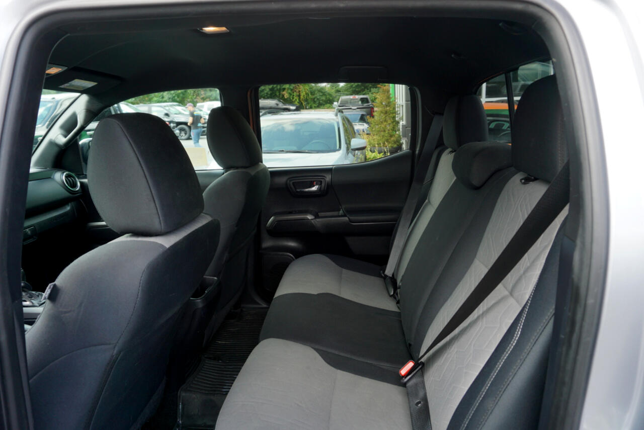 2021 Toyota Tacoma SR5 Double Cab photo 12