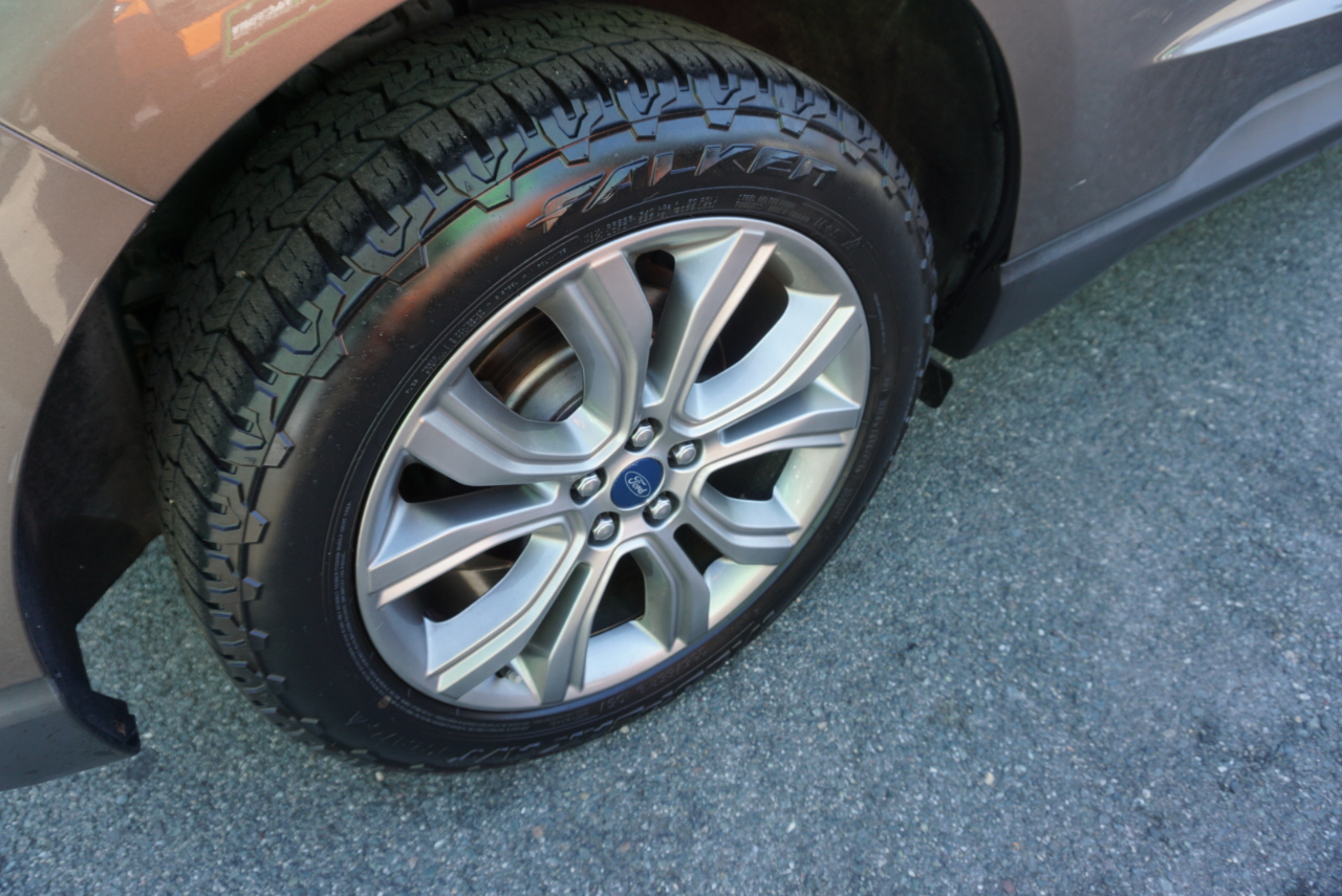 2019 Ford Edge Titanium photo 3