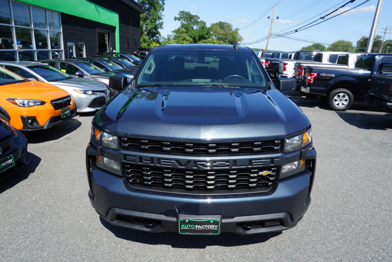 2022 Chevrolet Silverado 1500 Custom photo 2