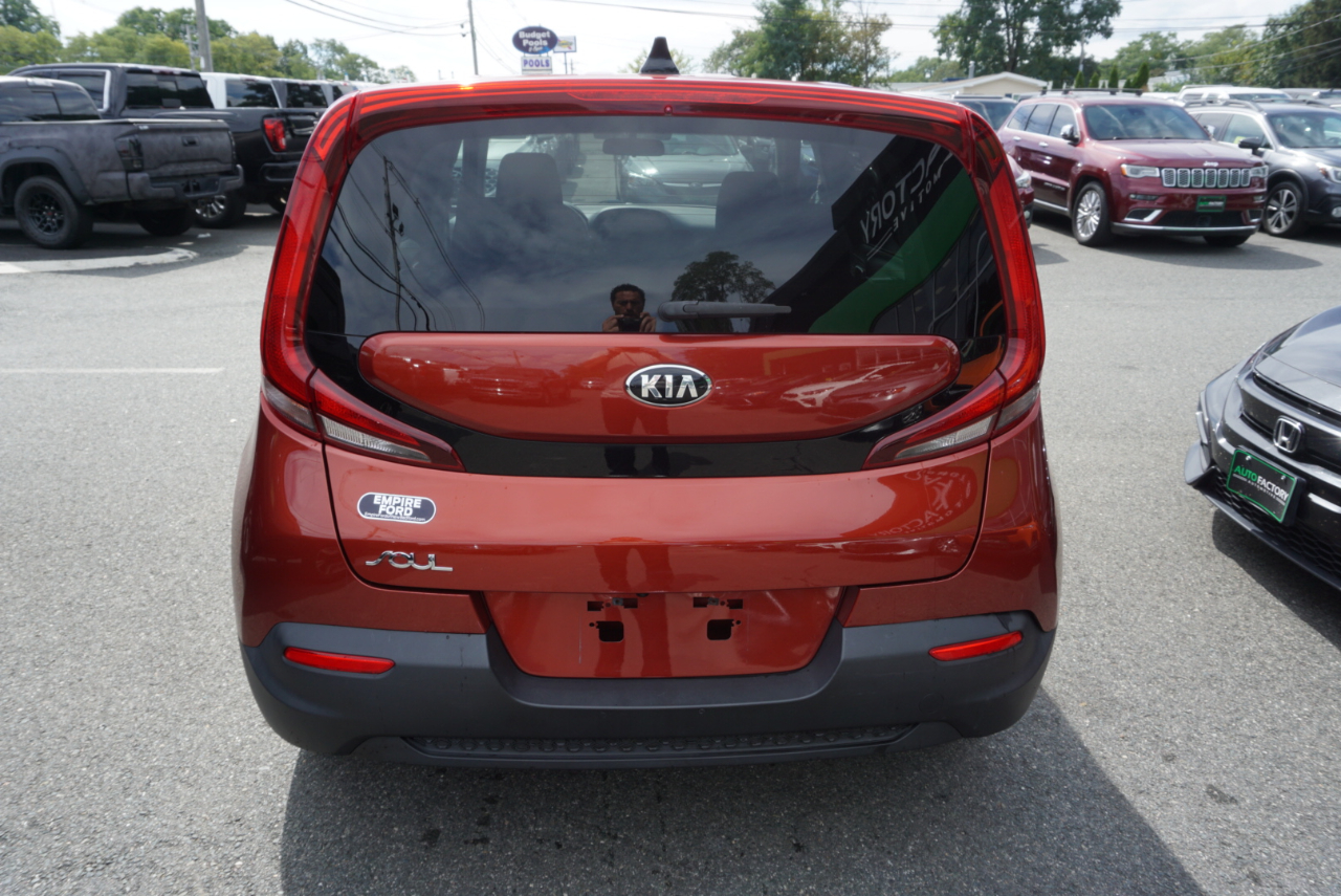 2021 Kia Soul LX S X-Line photo 2