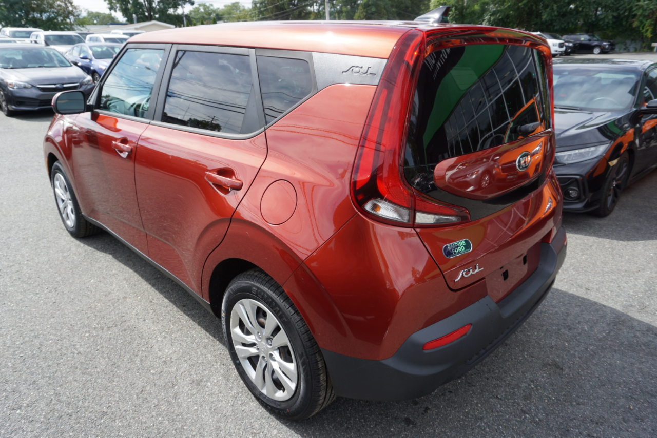 2021 Kia Soul LX S X-Line photo 3